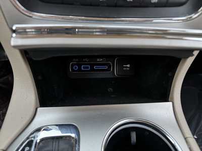 2016 Jeep Grand Cherokee, $10000. Photo 9