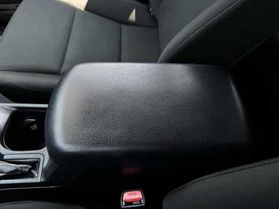 2017 Toyota RAV4, $18497. Photo 11