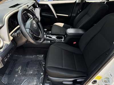 2017 Toyota RAV4, $19000. Photo 4