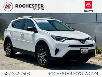 2017 Toyota RAV4, $19000. Photo 1