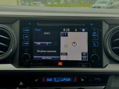 2019 Toyota Tacoma, $37000. Photo 4