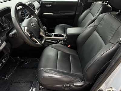 2019 Toyota Tacoma, $37000. Photo 5