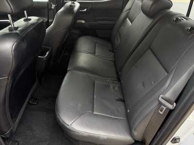 2019 Toyota Tacoma, $37000. Photo 7