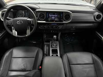 2019 Toyota Tacoma, $37000. Photo 9