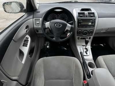 2012 Toyota Corolla, $6500. Photo 4