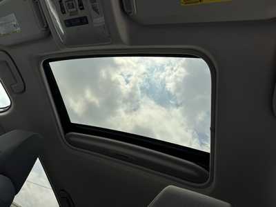 2022 Toyota RAV4, $33000. Photo 5
