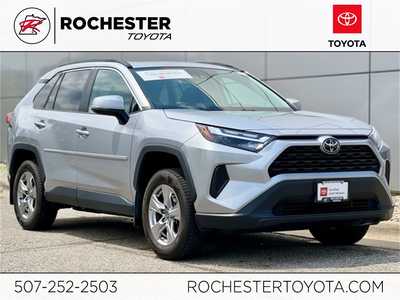 2022 Toyota RAV4, $33000. Photo 1