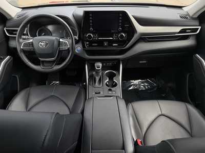 2022 Toyota Highlander, $45499. Photo 10