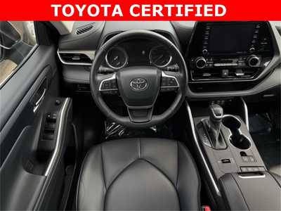 2022 Toyota Highlander, $45499. Photo 9