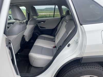 2020 Toyota RAV4, $30500. Photo 10
