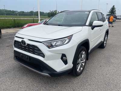 2020 Toyota RAV4, $30500. Photo 3