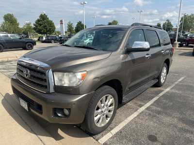 2014 Toyota Sequoia, $27800. Photo 2