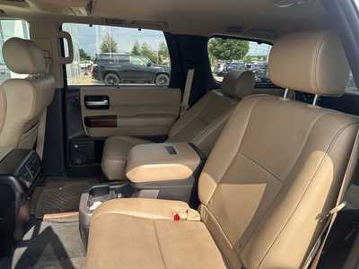 2014 Toyota Sequoia, $27800. Photo 6