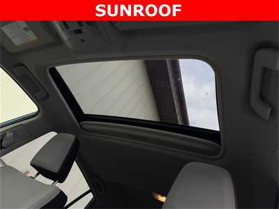 2017 Toyota RAV4, $19987. Photo 5