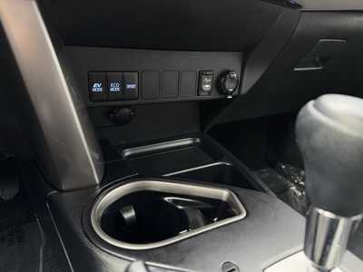 2018 Toyota RAV4, $20997. Photo 10