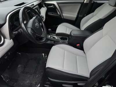 2018 Toyota RAV4, $20997. Photo 4