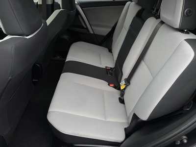 2018 Toyota RAV4, $20997. Photo 6