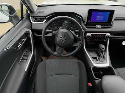 2025 Toyota RAV4, $33954. Photo 6