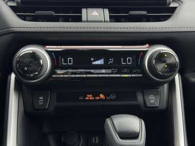 2025 Toyota RAV4, $33954. Photo 8