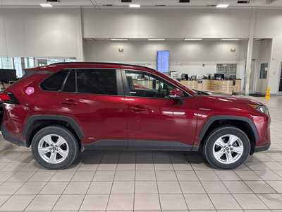 2019 Toyota RAV4, $21000. Photo 3