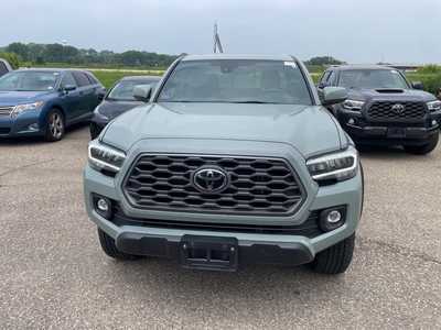 2022 Toyota Tacoma, $39500. Photo 2