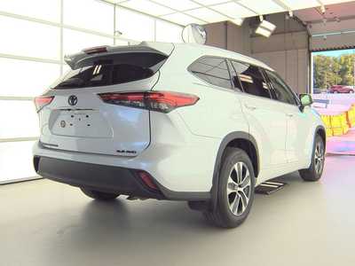 2022 Toyota Highlander, $41500. Photo 4