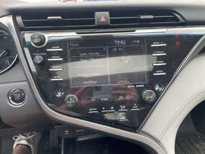 2019 Toyota Camry, $18500. Photo 11