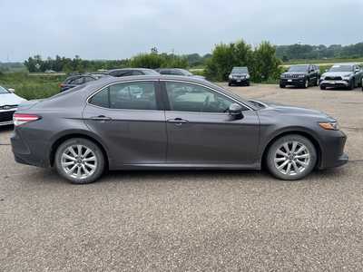 2019 Toyota Camry, $18500. Photo 8