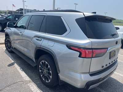 2023 Toyota Sequoia, $65000. Photo 4