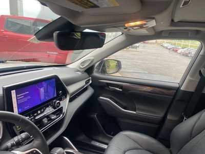 2023 Toyota Highlander, $47000. Photo 10