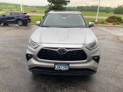 2023 Toyota Highlander, $47000. Photo 2