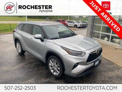 2023 Toyota Highlander, $47000. Photo 1