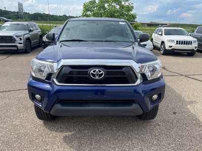2015 Toyota Tacoma, $29000. Photo 2