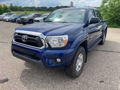 2015 Toyota Tacoma, $29000. Photo 3