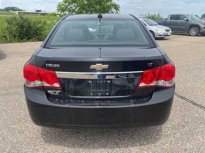 2016 Chevrolet Cruze, $10000. Photo 6