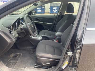 2016 Chevrolet Cruze, $10000. Photo 9