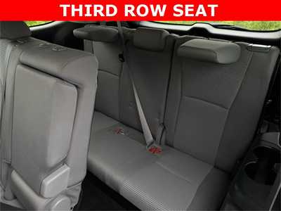 2020 Toyota Highlander, $33998. Photo 5