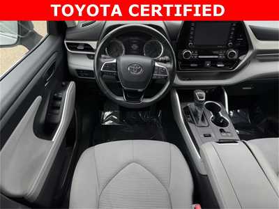 2020 Toyota Highlander, $33998. Photo 8