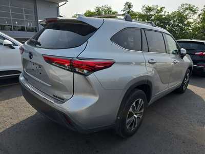 2022 Toyota Highlander, $41500. Photo 4