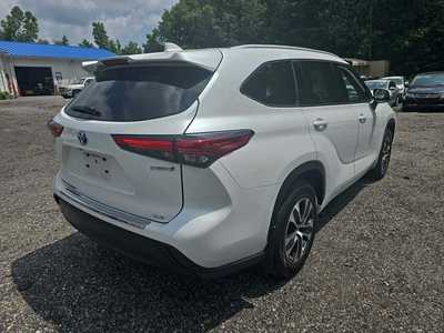 2022 Toyota Highlander, $43800. Photo 4