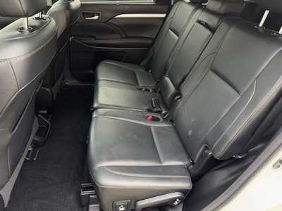 2017 Toyota Highlander, $22000. Photo 7