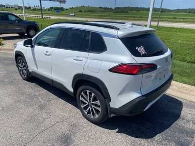 2023 Toyota Corolla Cross, $33000. Photo 5