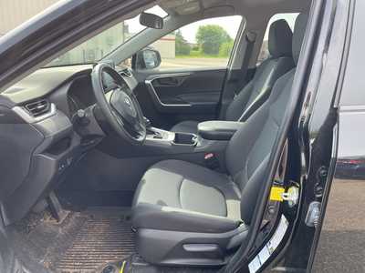 2022 Toyota RAV4, $30500. Photo 9