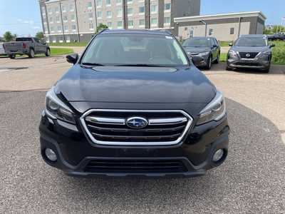 2018 Subaru Outback, $. Photo 2