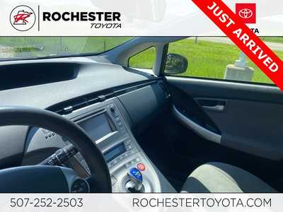 2013 Toyota Prius, $14000. Photo 11
