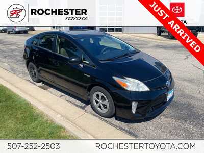 2013 Toyota Prius, $14000. Photo 1