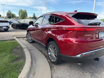 2021 Toyota Venza, $31500. Photo 3