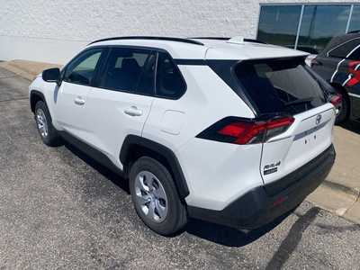 2019 Toyota RAV4, $26500. Photo 5