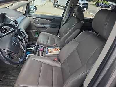 2017 Honda Odyssey, $22000. Photo 6