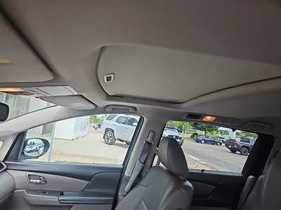 2017 Honda Odyssey, $22000. Photo 8